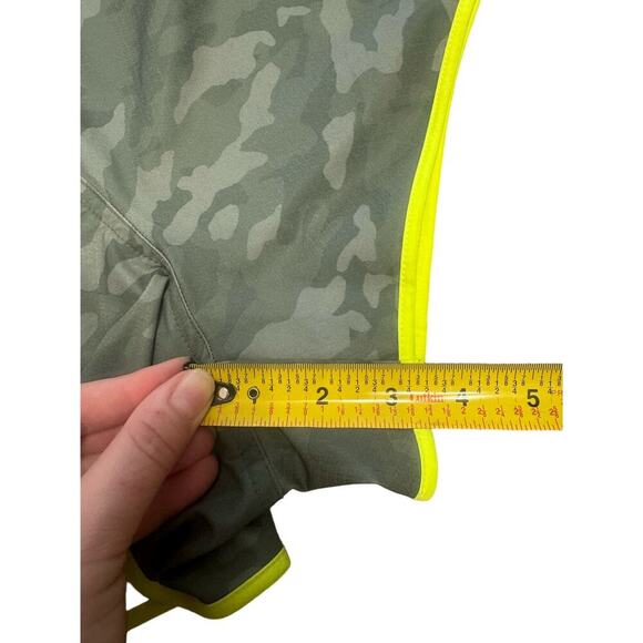 Vineyard Vines NWT Camo Green Sandbar Shorts Size Small - Picture 6 of 6